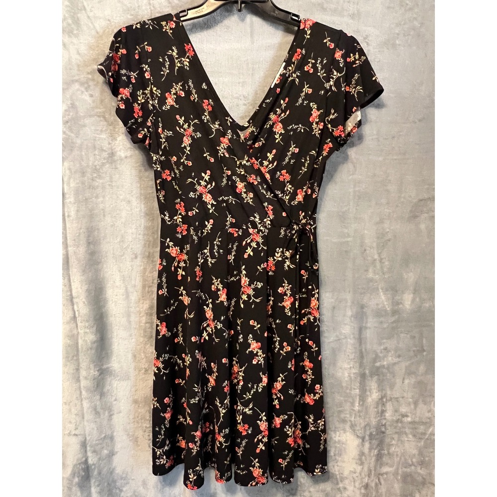 Kaileigh M Floral Wrap Dress Black Red Fit Flare Short Sleeve Women's 37"‎